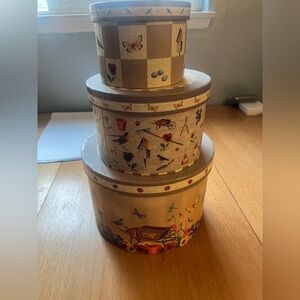 Decorative Nesting Boxes with Nature Motif